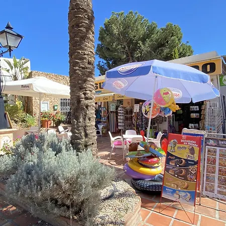 Hibiscos Seaview Terrace By Casasol *