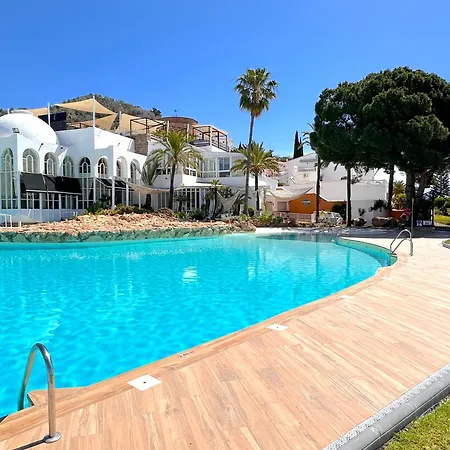 Hibiscos Seaview Terrace By Casasol *
