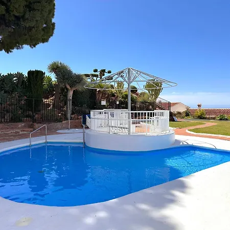 Hibiscos Seaview Terrace By Casasol Apartment