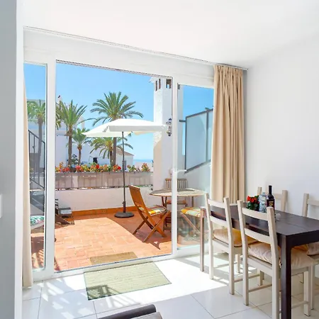 Hibiscos Seaview Terrace By Casasol Apartment *