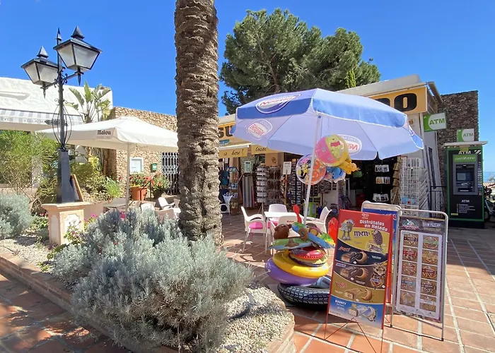 Hibiscos Seaview Terrace By Casasol *