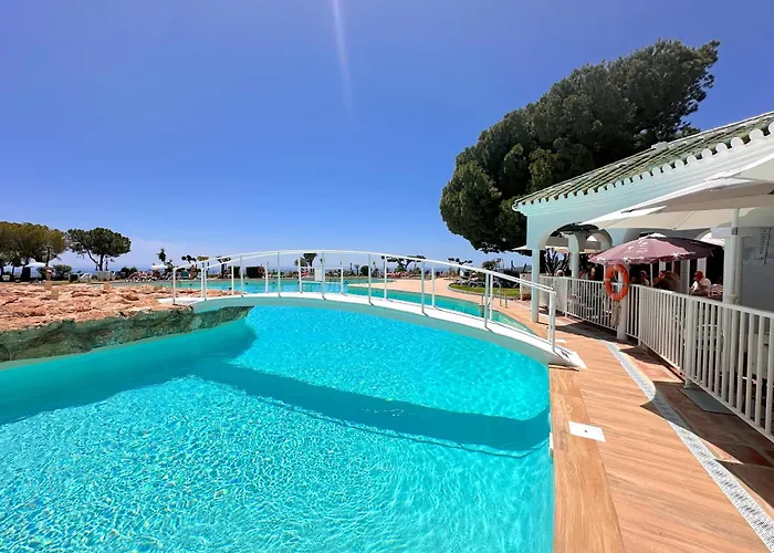 Hibiscos Seaview Terrace By Casasol Apartmán